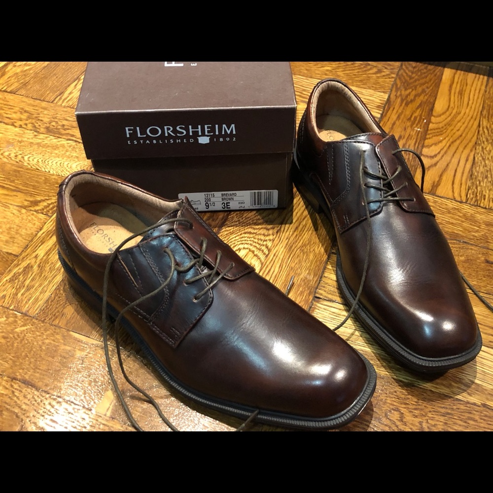 Florsheim Leather Dress Shoes 9.5 NEW